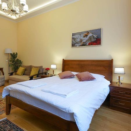 Lviv Suites At Shopena St. 4 Eksteriør billede