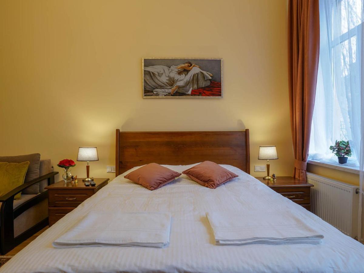 Lviv Suites At Shopena St. 4 Eksteriør billede