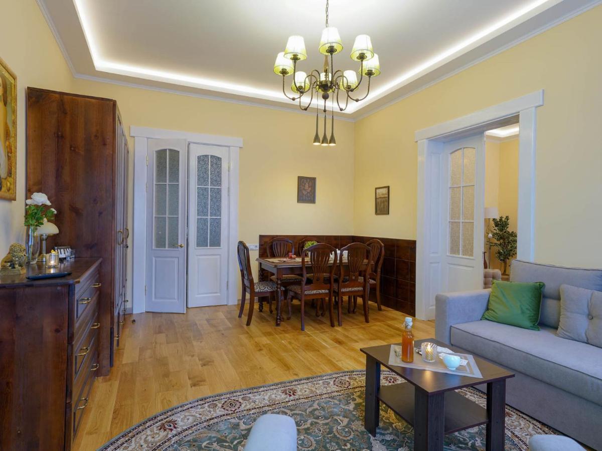 Lviv Suites At Shopena St. 4 Eksteriør billede
